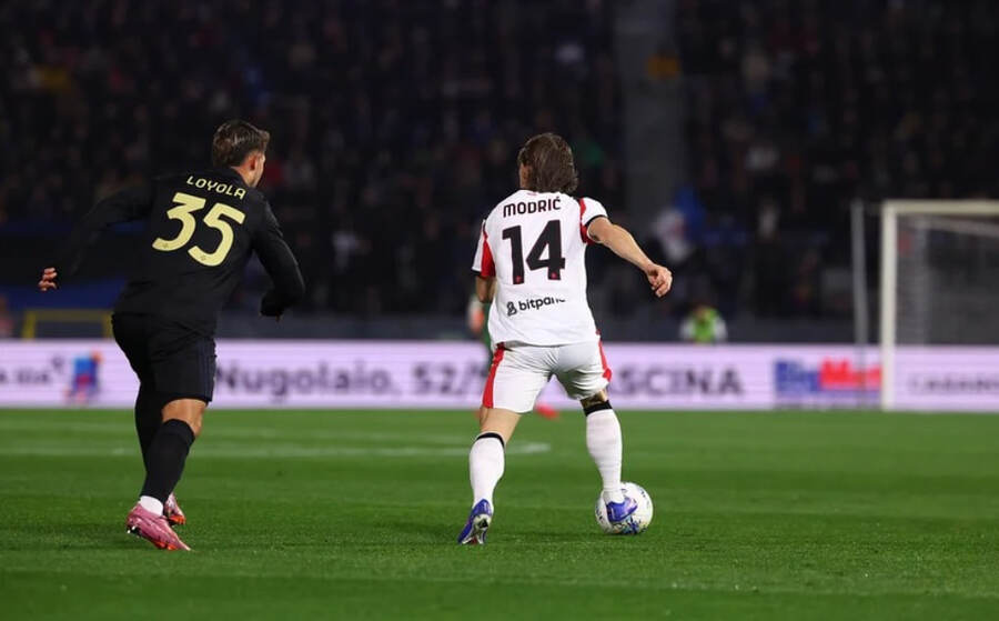 Pisa vs AC Milan (02:45 – 14/02) | Xem lại trận đấu